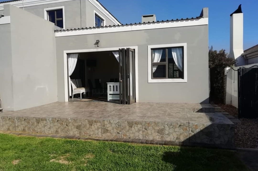 6 Bedroom Property for Sale in Country Club Western Cape